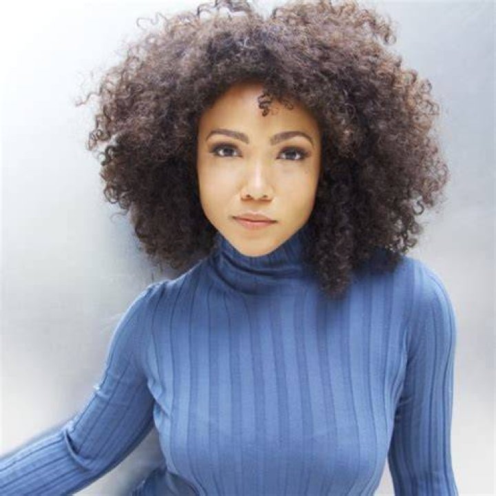 Jasmine Mathews Height, Weight, Net Worth, Age, Birthday, Wikipedia, Who, Nationality, Biography