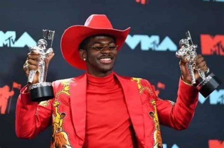 Lil Nas Height, Weight, Net Worth, Age, Birthday, Wikipedia, Who, Nationality, Biography